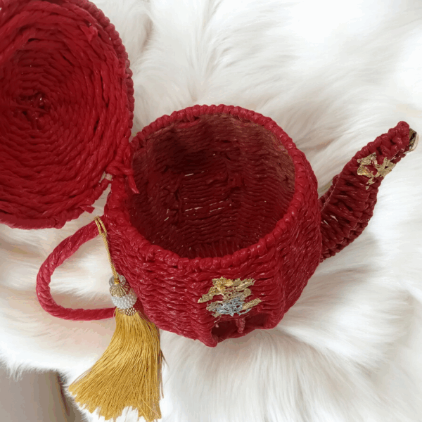 Διακοσμητική πλεκτή κανάτα με σατέν φούντα!