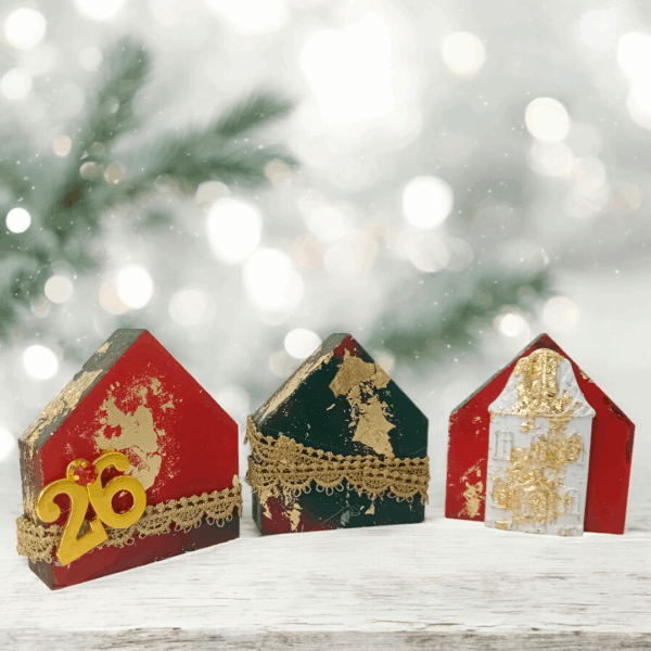 Γούρι 2026 σετ 3 ξύλινα σπιτάκια!