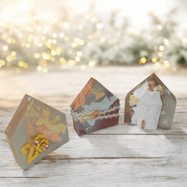 Γούρι 2026 σετ 3 ξύλινα σπιτάκια!