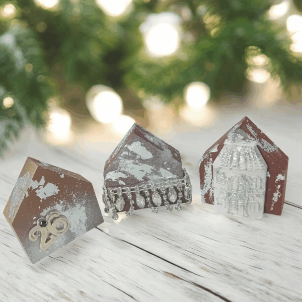 Γούρι 2026 σετ 3 ξύλινα σπιτάκια!