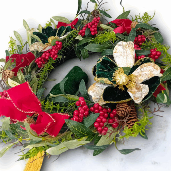 Χριστουγεννιάτικο στεφάνι με μεγάλο νάνο!