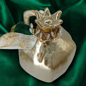 Κεραμικό ρόδι με ασημένιο τάρανδο με λαμπερά κρύσταλλα!