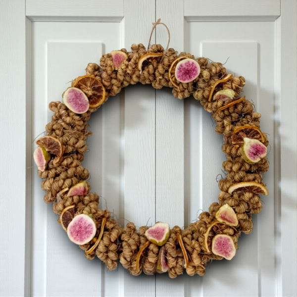 Στεφάνι με αποξηραμένους καρπούς!