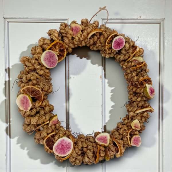 Στεφάνι με αποξηραμένους καρπούς!