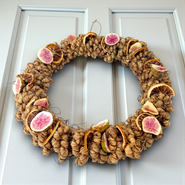 Στεφάνι με αποξηραμένους καρπούς!