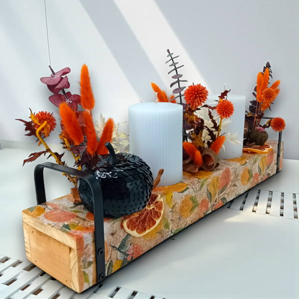 Κηροπήγιο ξύλινο με αποξηραμένα λουλούδια!