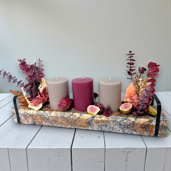 Κηροπήγιο ξύλινο με αποξηραμένα λουλούδια!