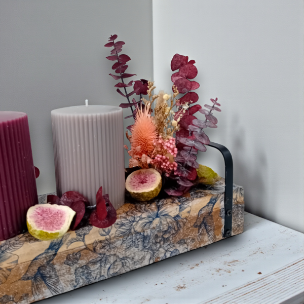 Κηροπήγιο ξύλινο με αποξηραμένα λουλούδια!