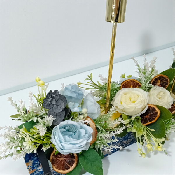 Κηροπήγιο ξύλινο με αποξηραμένα λουλούδια!