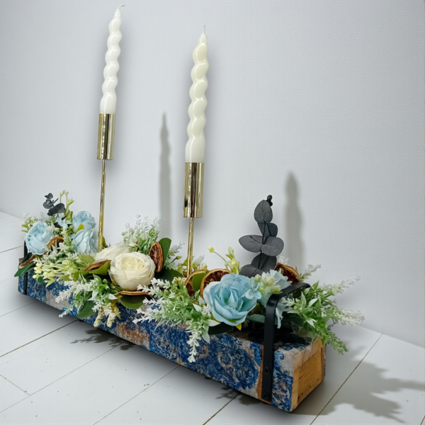 Κηροπήγιο ξύλινο με αποξηραμένα λουλούδια!