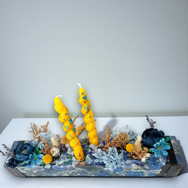 Κηροπήγιο ξύλινο με αποξηραμένα λουλούδια!