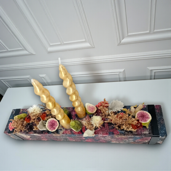 Κηροπήγιο ξύλινο με αποξηραμένα λουλούδια!