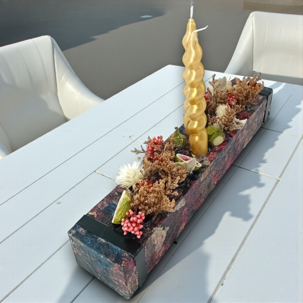 Κηροπήγιο ξύλινο με αποξηραμένα λουλούδια!