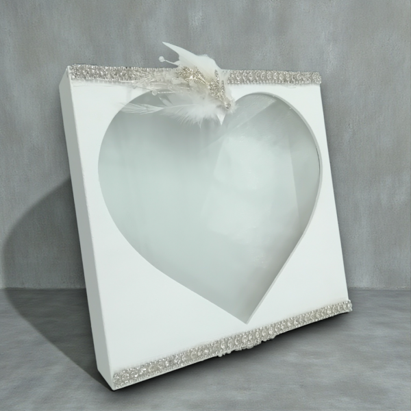 Στεφανοθήκη χειροποίητη με κρύσταλλα!