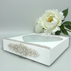 Στεφανοθήκη χειροποίητη με κρύσταλλα!