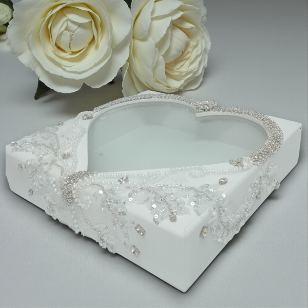 Στεφανοθήκη χειροποίητη με κρύσταλλα & τούλι!