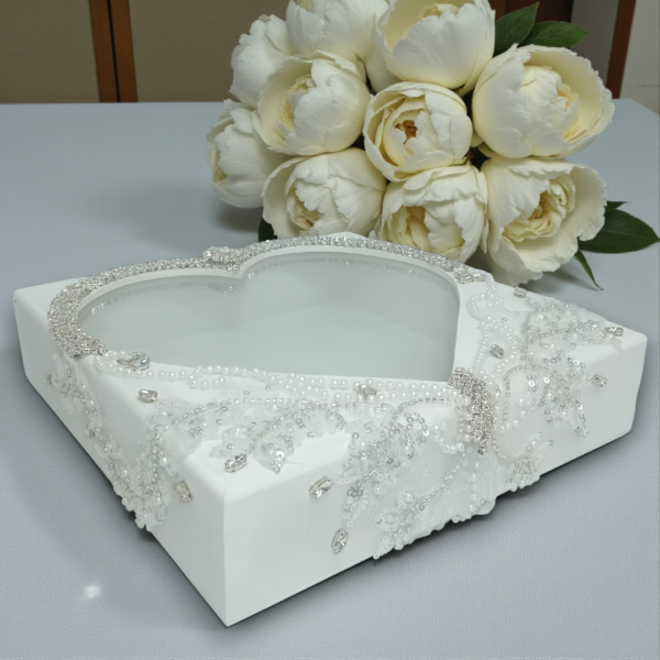 Στεφανοθήκη χειροποίητη με κρύσταλλα & τούλι!