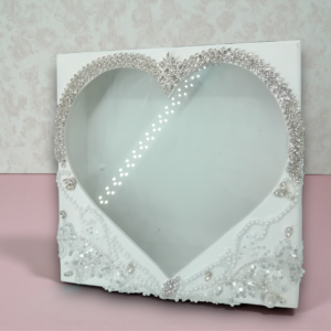 Στεφανοθήκη χειροποίητη με κρύσταλλα & τούλι!