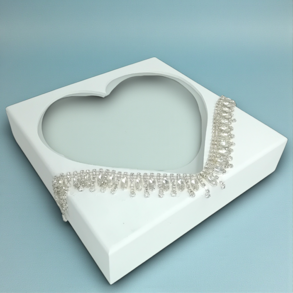 Στεφανοθήκη χειροποίητη με κρύσταλλα!