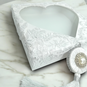 Στεφανοθήκη χειροποίητη με κρύσταλλα & τούλι!