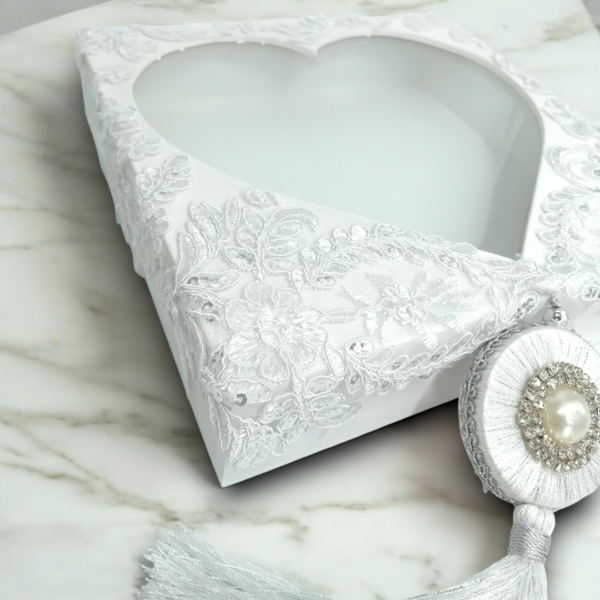 Στεφανοθήκη χειροποίητη με κρύσταλλα & τούλι!