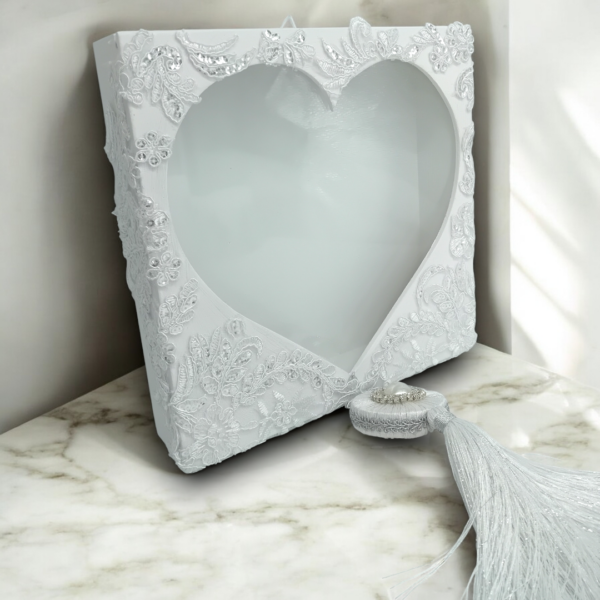 Στεφανοθήκη χειροποίητη με κρύσταλλα & τούλι!