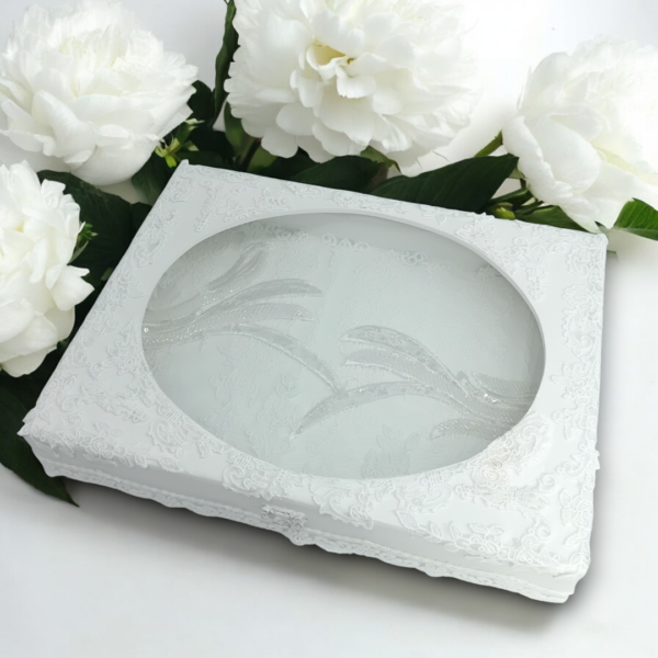 Στεφανοθήκη χειροποίητη με κεντημένο ύφασμα!