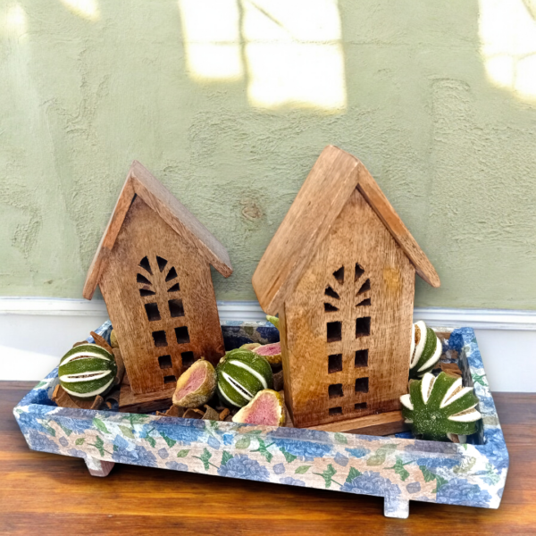 Διακοσμητική σύνθεση με ξύλινα μασίφ σπίτια!