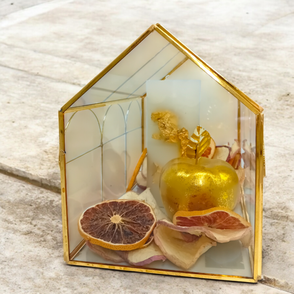 Σύνθεση σε γυάλινο σπίτι μεταλλικές λεπτομέρειες!