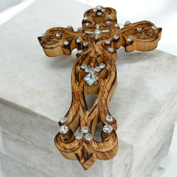 Ξύλινος σταυρός από μασίφ ξύλο 100% χειροποίητος!