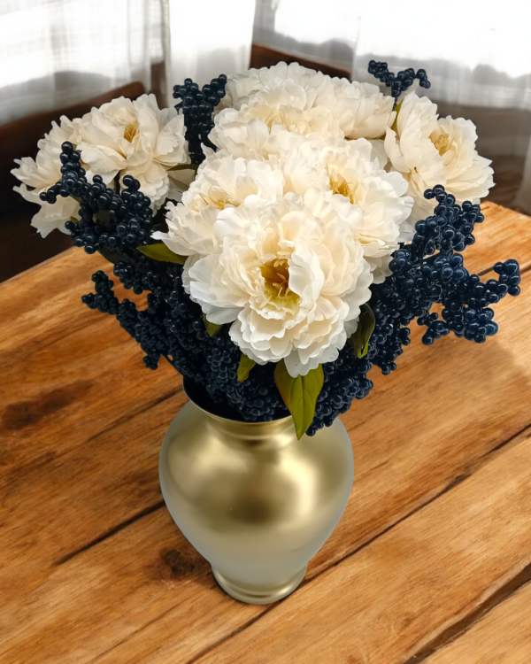 Σύνθεση σε μεγάλο γυάλινο χρυσό ανθοδοχείο!