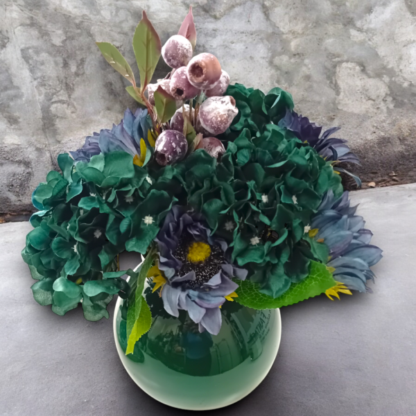 Διακοσμητική σύνθεση σε πράσινο γυάλινο βάζο!