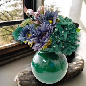 Διακοσμητική σύνθεση σε πράσινο γυάλινο βάζο!