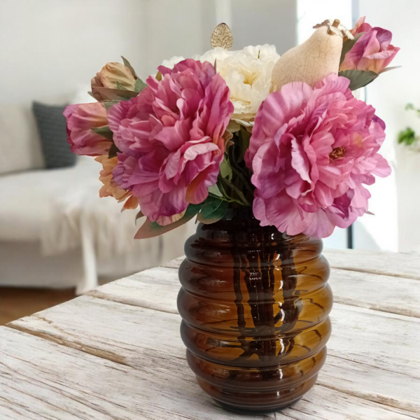 Διακοσμητική σύνθεση σε καφέ γυάλινο βάζο!