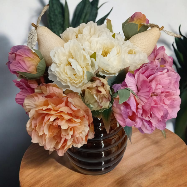 Διακοσμητική σύνθεση σε καφέ γυάλινο βάζο!