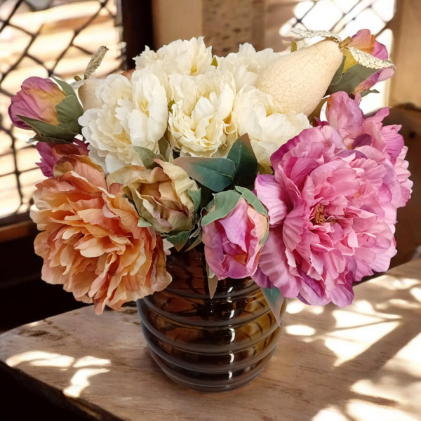 Διακοσμητική σύνθεση σε καφέ γυάλινο βάζο!