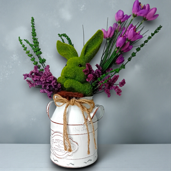 Διακοσμητική σύνθεση σε μεταλλικό rustic κασπώ!