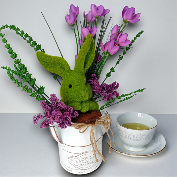 Διακοσμητική σύνθεση σε μεταλλικό rustic κασπώ!