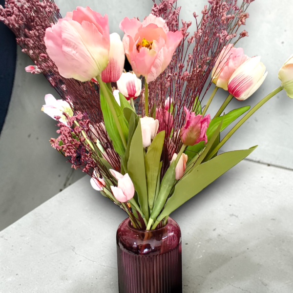 Διακοσμητική ανοιξιάτικη σύνθεση σε γυάλινο βάζο!