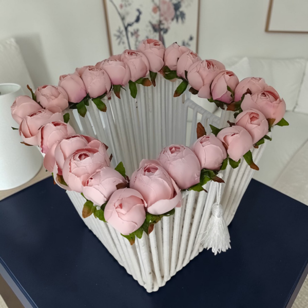 Καλάθι πλεκτό λευκό με λουλουδια!