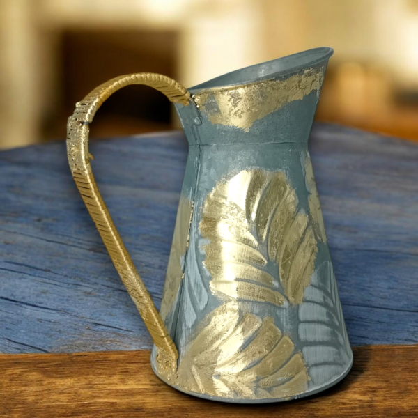 Μεταλλικό βάζο - κανάτα με χρύσωμα!