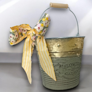 Μεταλλικό καλάθι με χρύσωμα & σατέν φιόγκο!