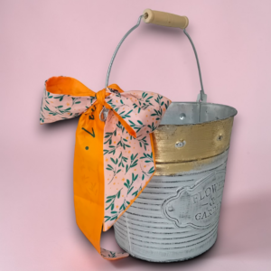 Μεταλλικό καλάθι με χρύσωμα & σατέν φιόγκο!