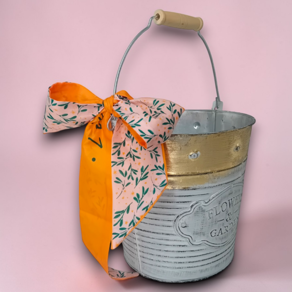 Μεταλλικό καλάθι με χρύσωμα & σατέν φιόγκο!