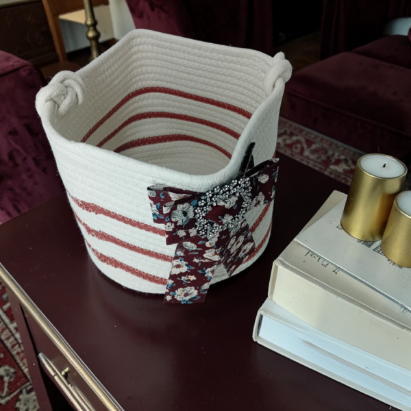 Πλεκτό καλάθι αποθήκευσης!