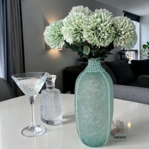 Διακοσμητική σύνθεση σε μεγάλο γυάλινο ανθοδοχείο!